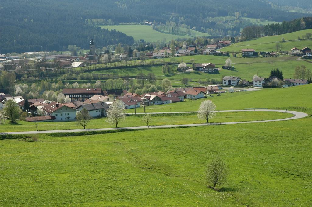 Wellness Ferienwohnungen Zellertalblick Drachselsried Exterior foto
